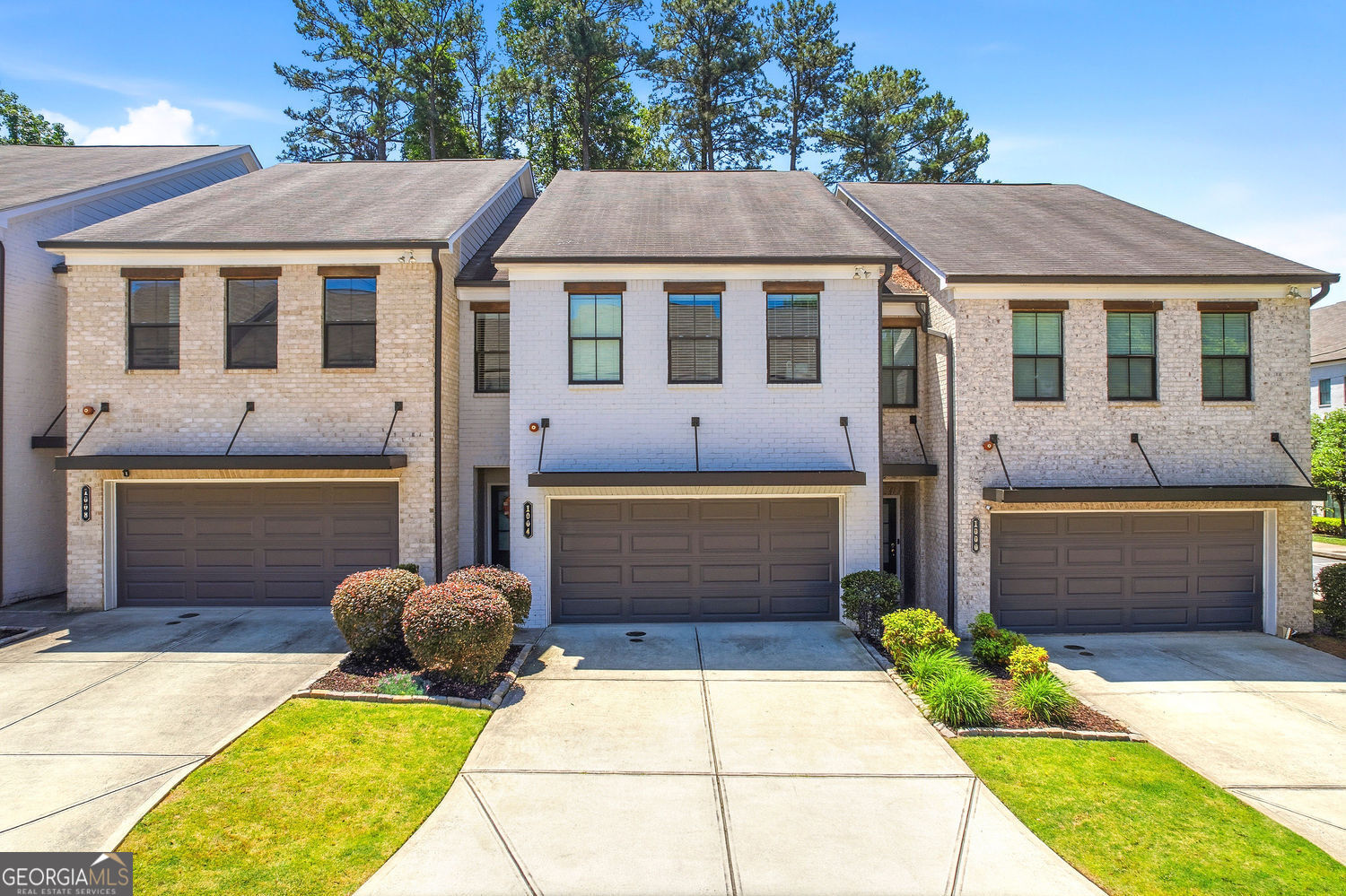 1004 Rohner WAY