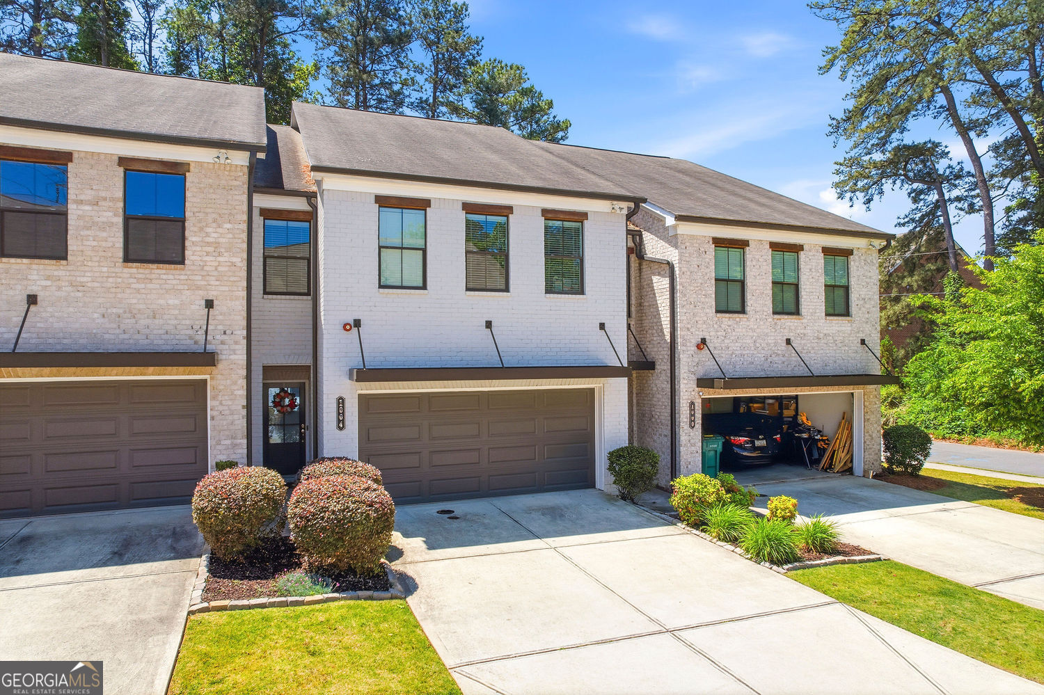 1004 Rohner WAY