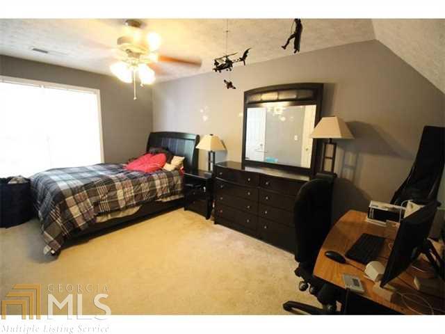 Eagle Glen - Residential