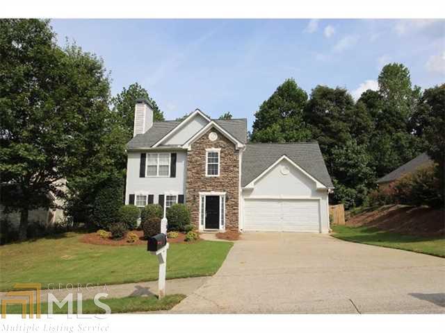 Unique 4 bedroom plan in Eagle Glen! Ready for your buyer's personal touches! Low maintenance living & wonderful location in Town Lake area -- close to 575, shopping, schools & theatre. New hot water heater & furnace within one year. Pull-out shelves in kitchen cabinets.