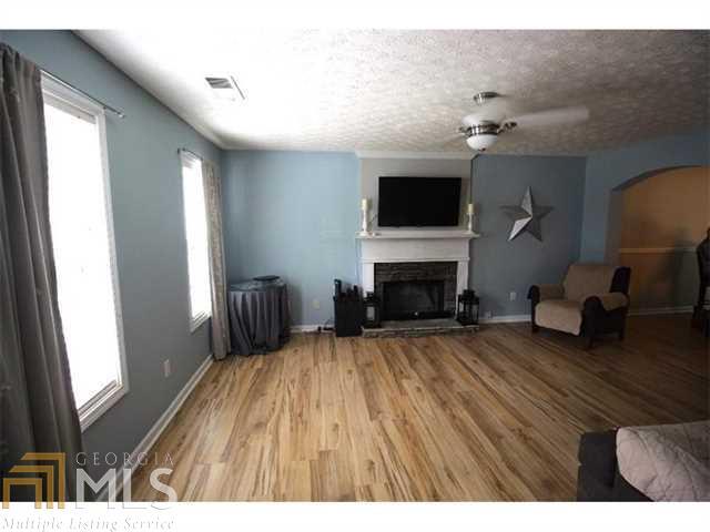Eagle Glen - Residential