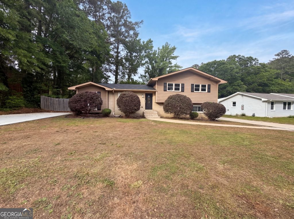 Photo of 6330 Tahoe Drive, South Fulton, GA 30349 (MLS # 10758150)