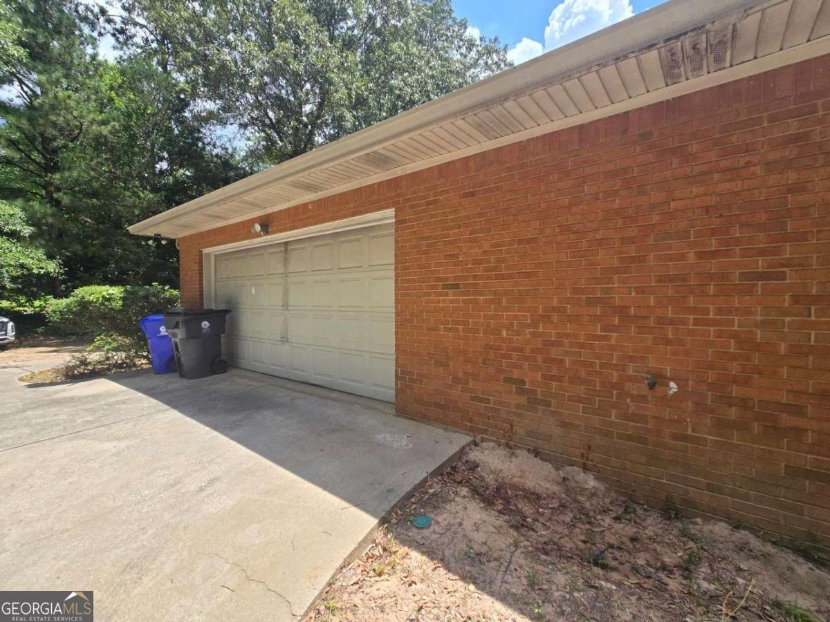 6385 Lower Dixie Lake RD