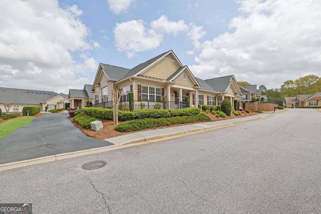 241 Orchards CIR