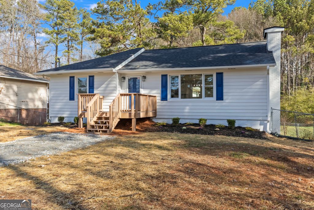 Photo of 32 Hillcrest Drive SE, Austell, GA 30168 (MLS # 10695908)