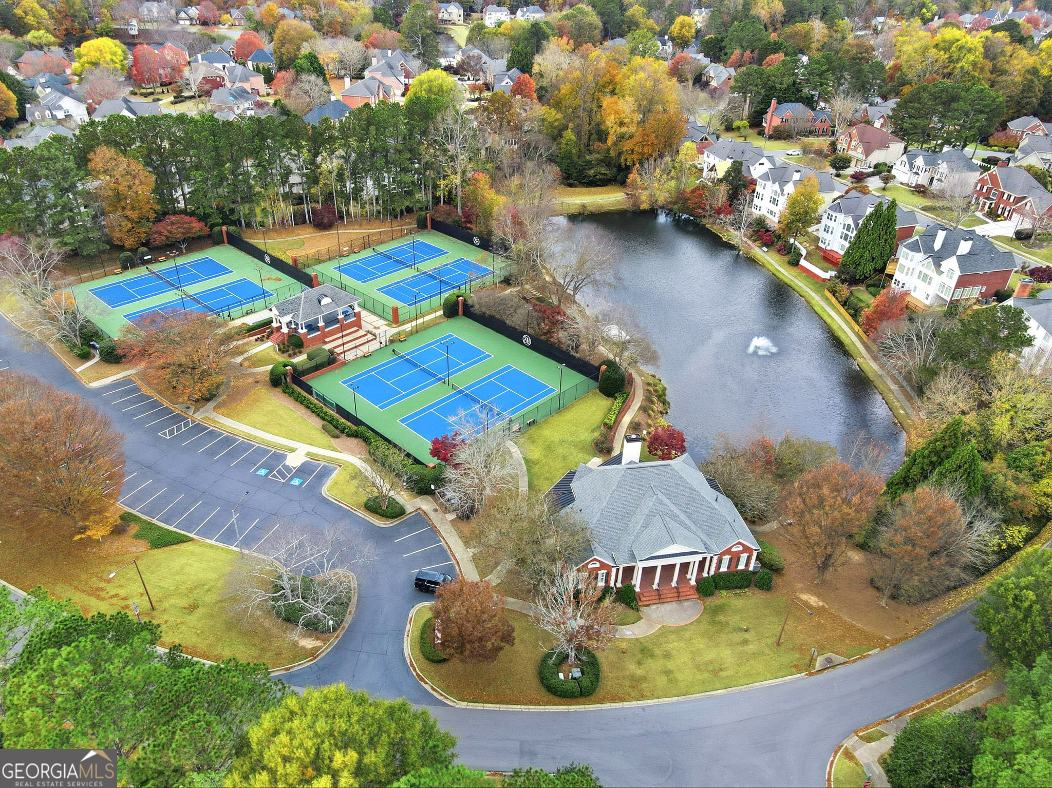 The Ridge at Easthampton - Residential