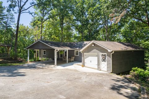 396 Cardinal LN Toccoa GA 30577