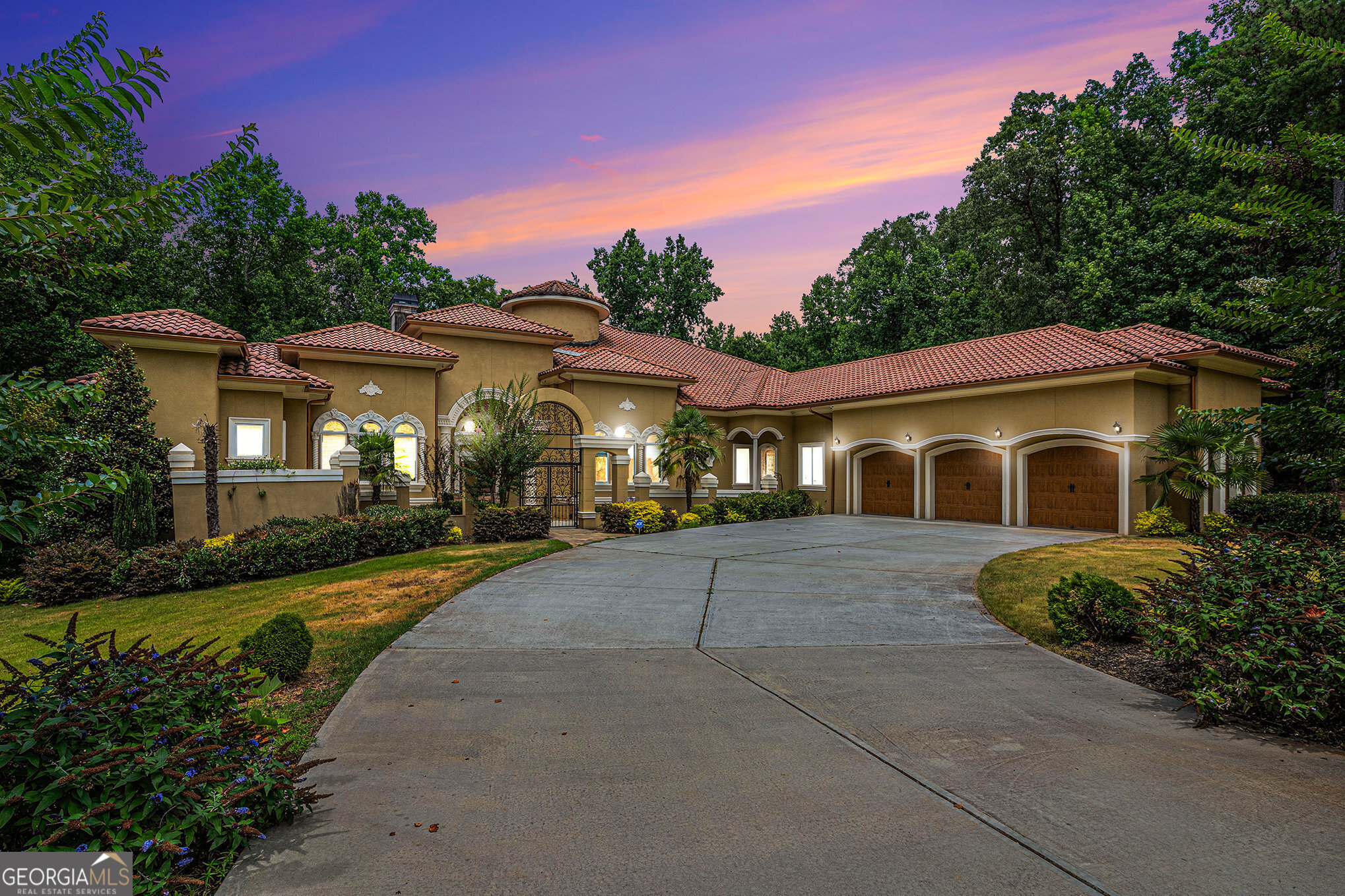 1608 Golden Creek CT SW