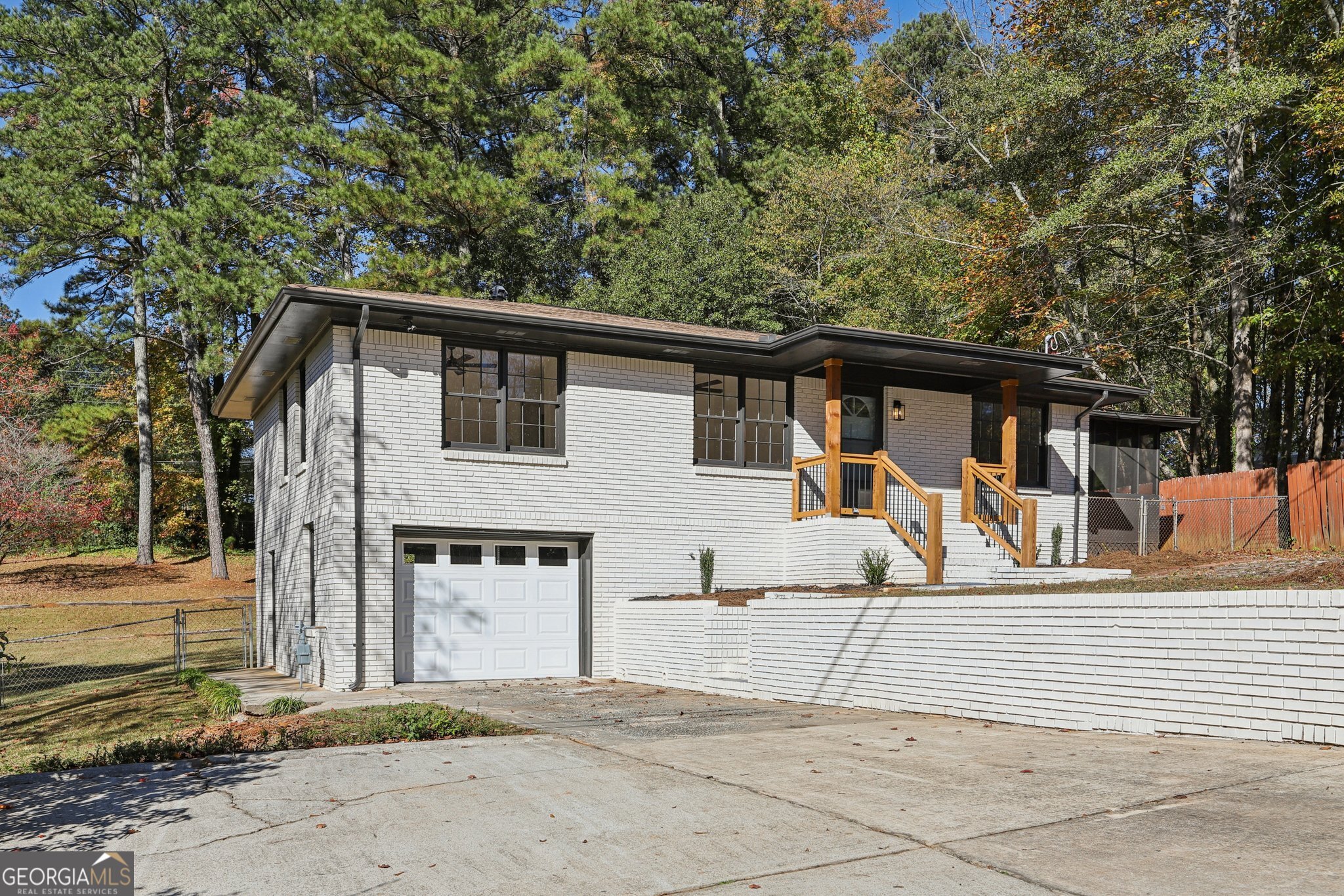 Photo 1 of 19 — 3004 Michael DR SW, Marietta, GA 30060