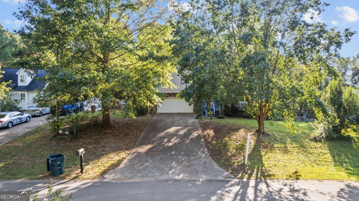 131 Libby LN SE
