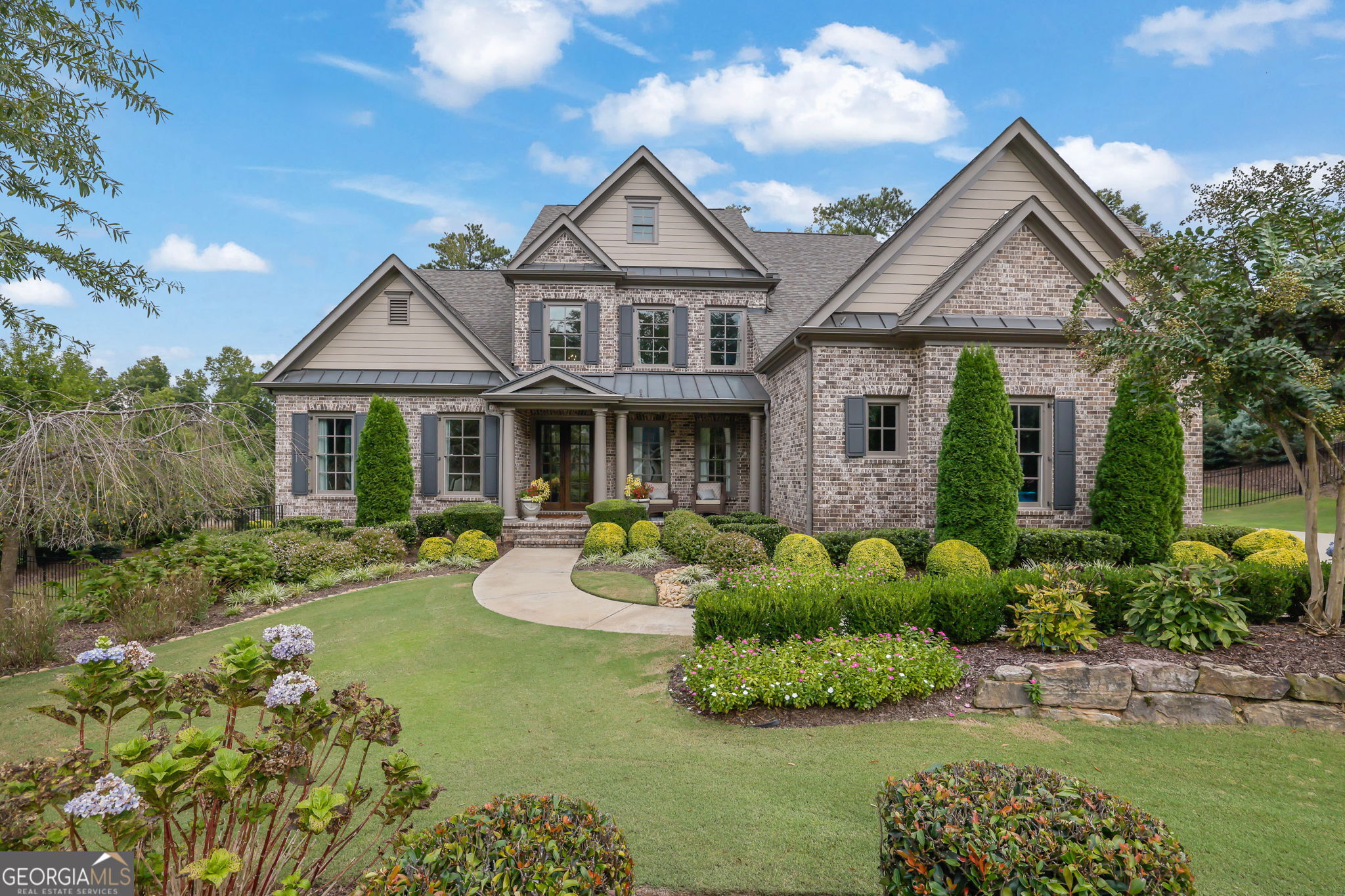 1013 Summit View LN