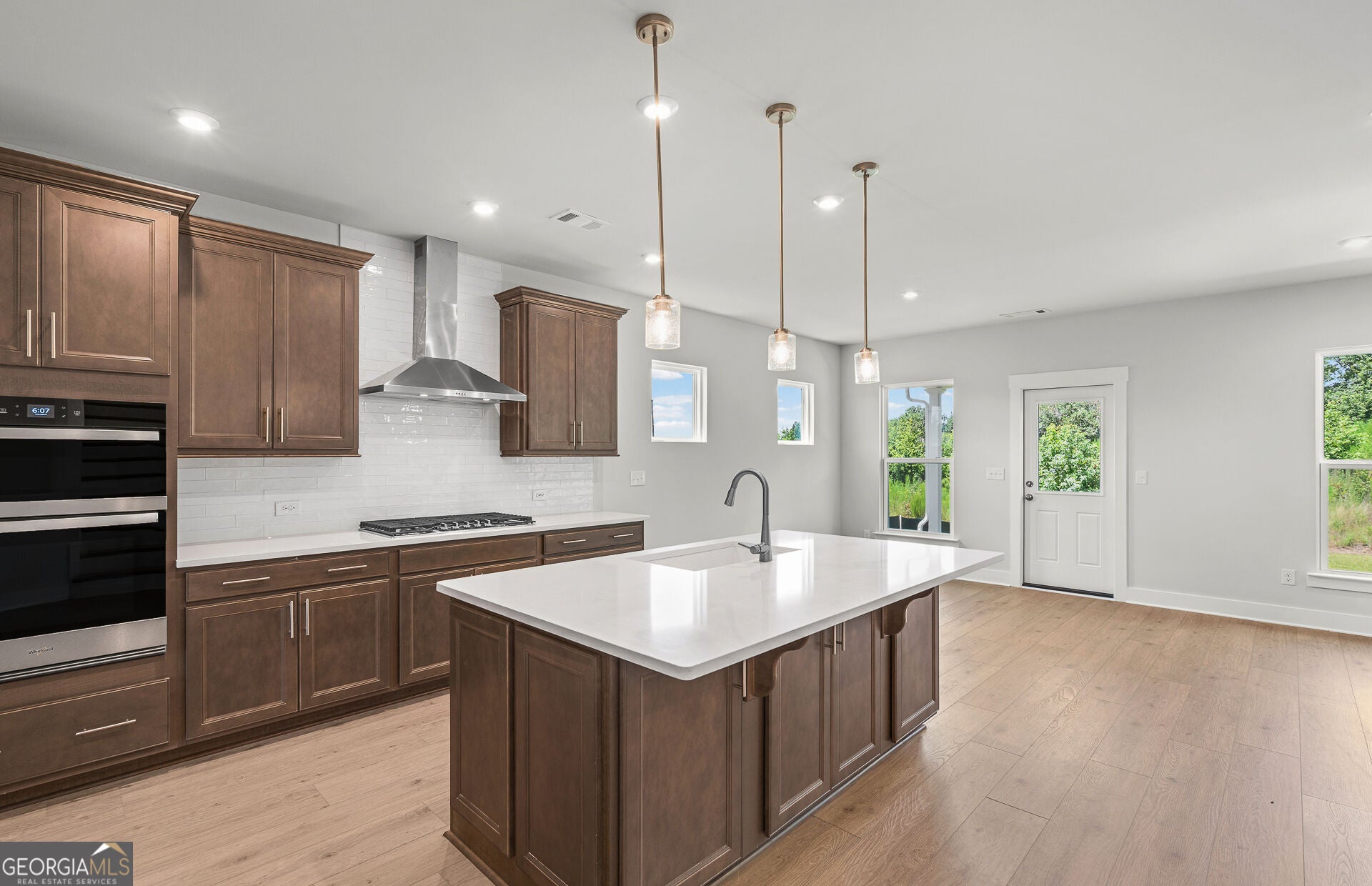 235 Lucas CT