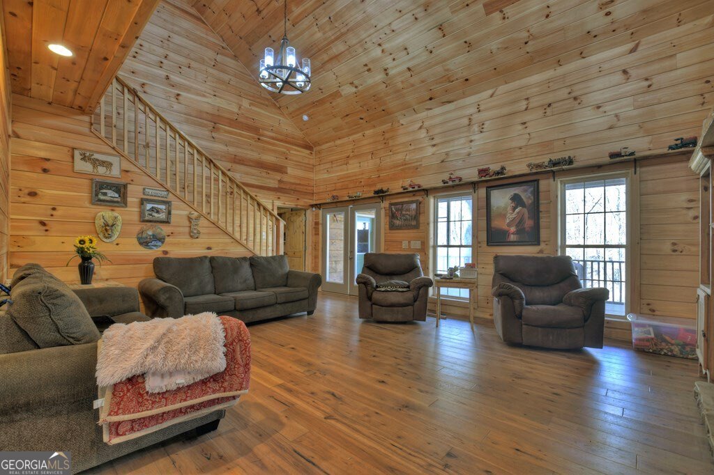 207 Joliet DR