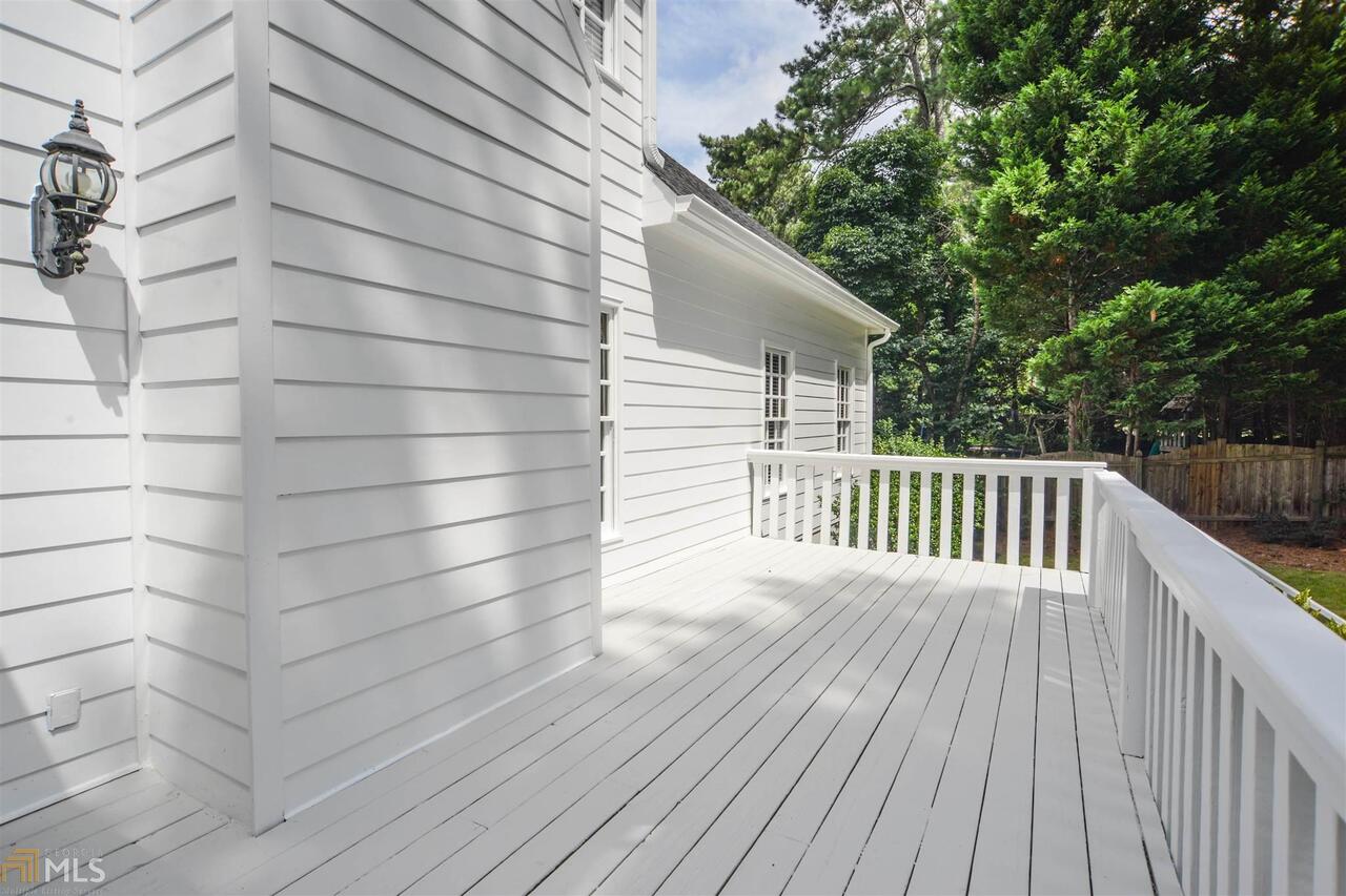 115 White River CT