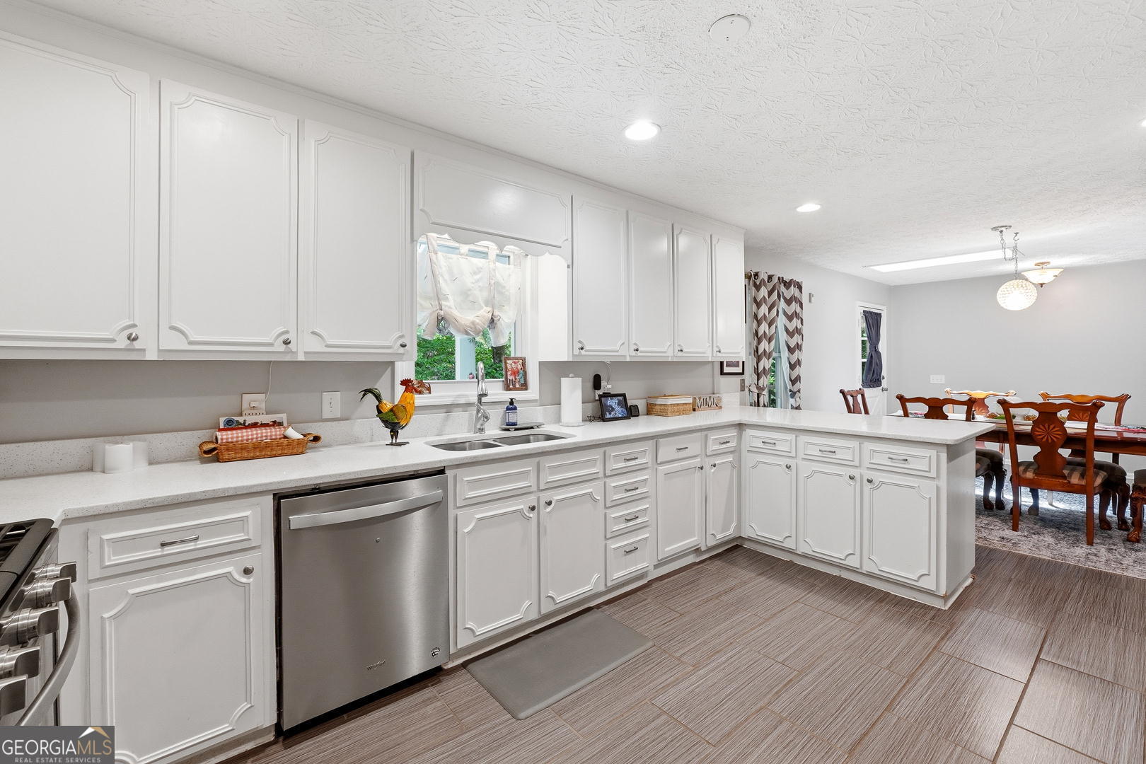 426 Green Ridge RD