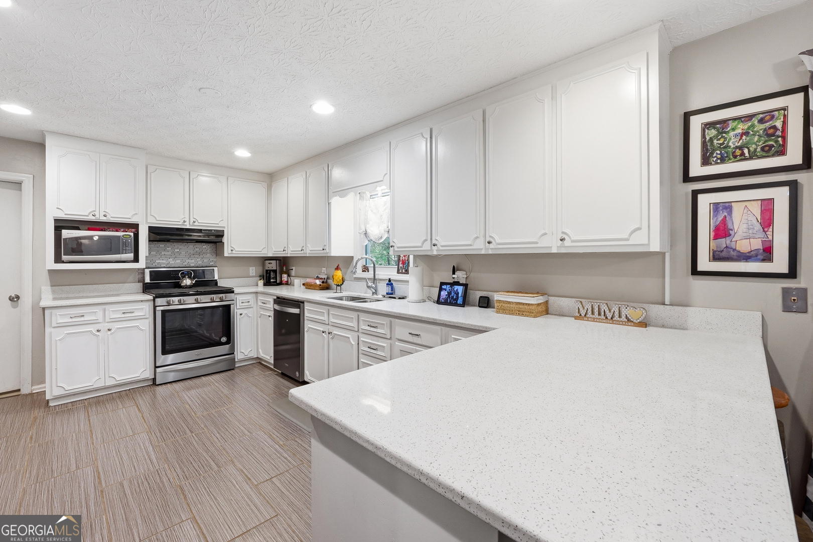 426 Green Ridge RD