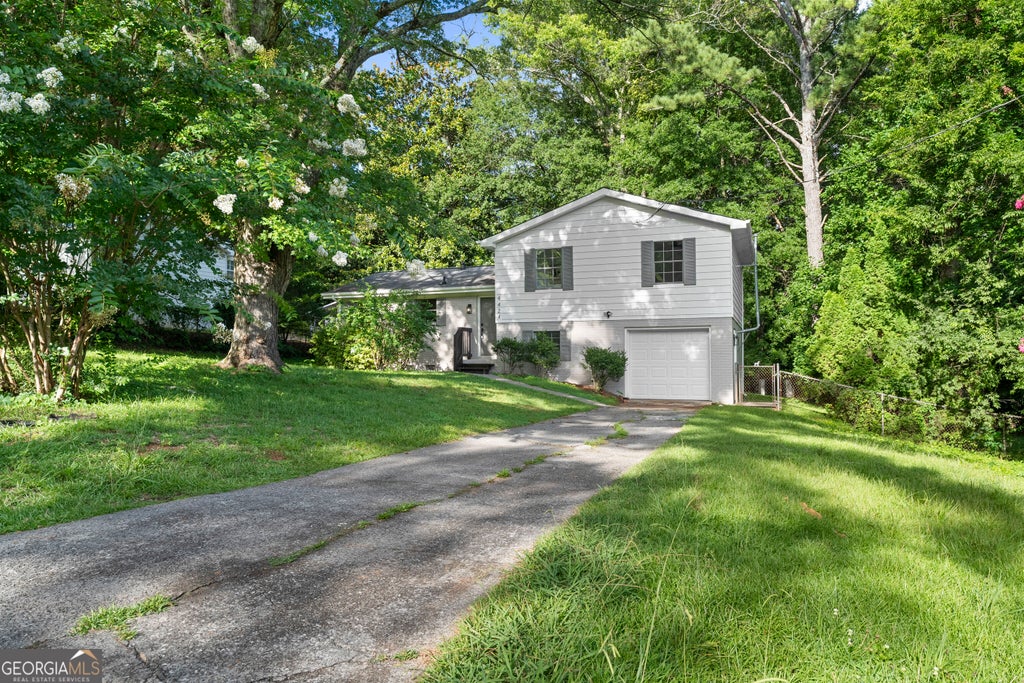 Photo of 4424 Twin Creek Drive NE, Kennesaw, GA 30144 (MLS # 10819472)