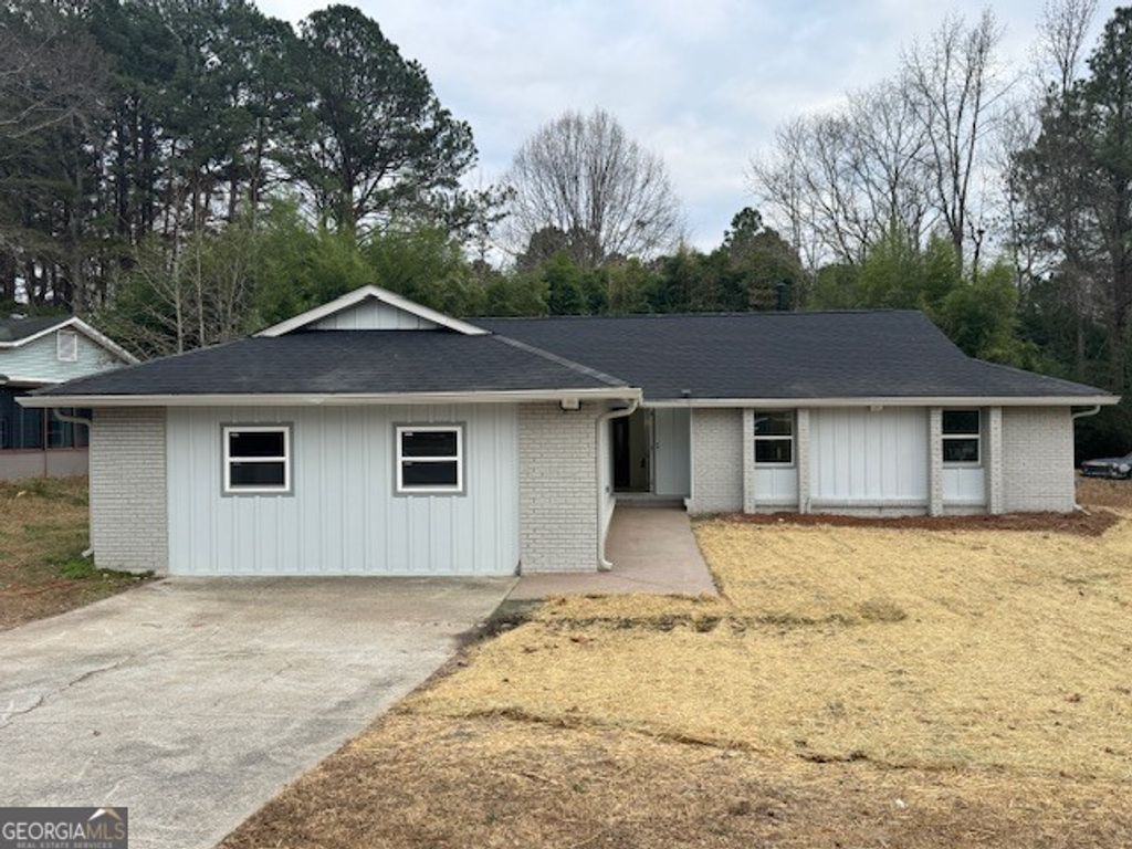 Photo of 3130 Cadiz Circle, South Fulton, GA 30349 (MLS # 10661822)