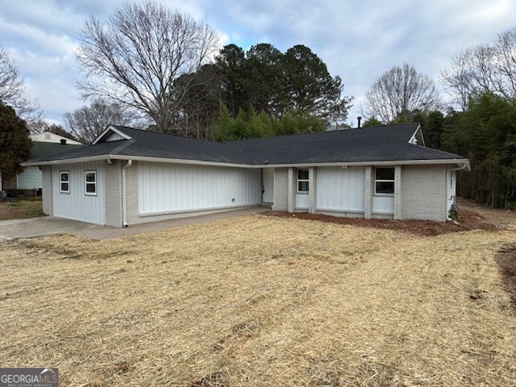 Photo of 3130 Cadiz Circle, South Fulton, GA 30349 (MLS # 10661822)