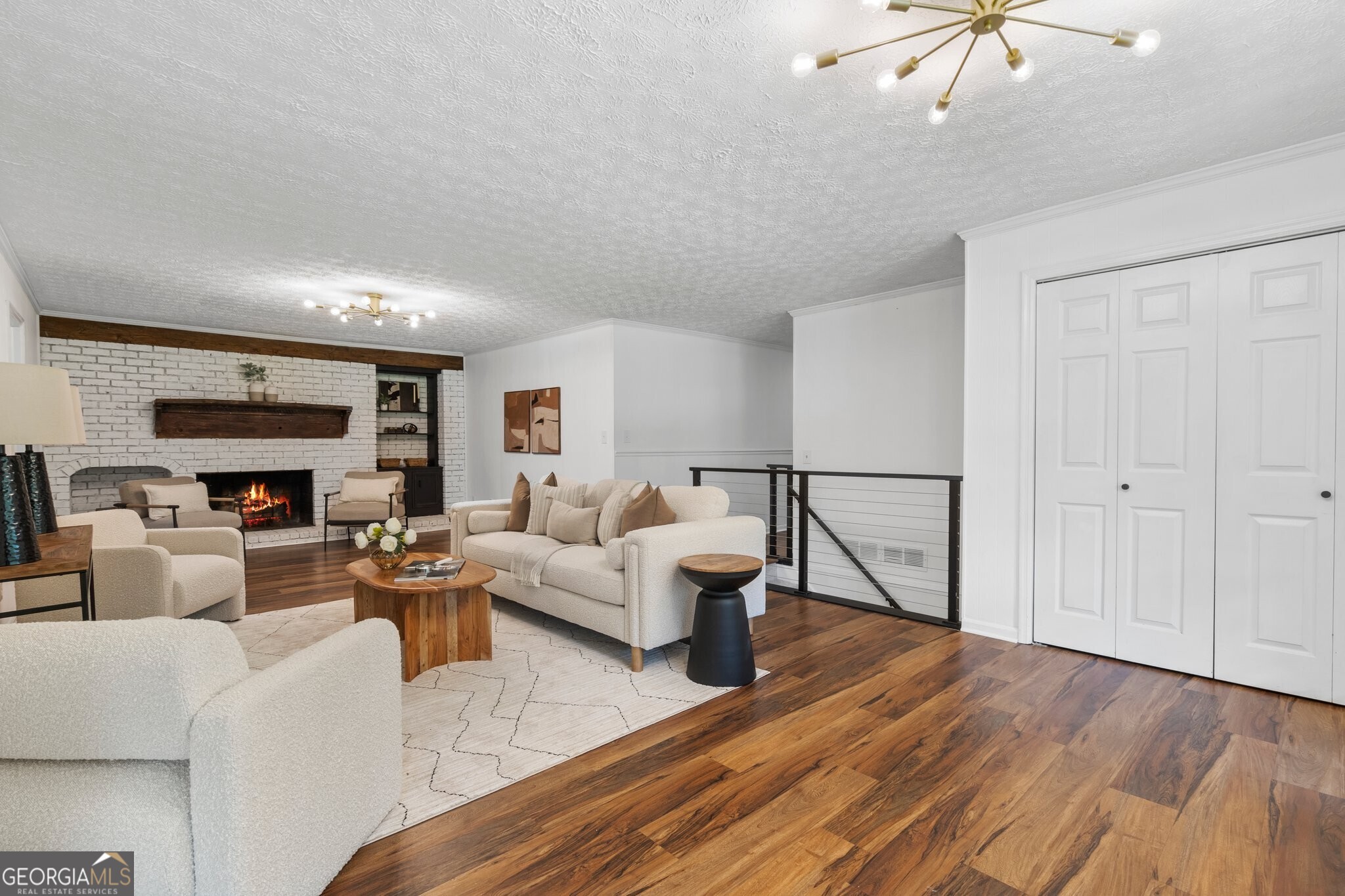 290 Dania DR