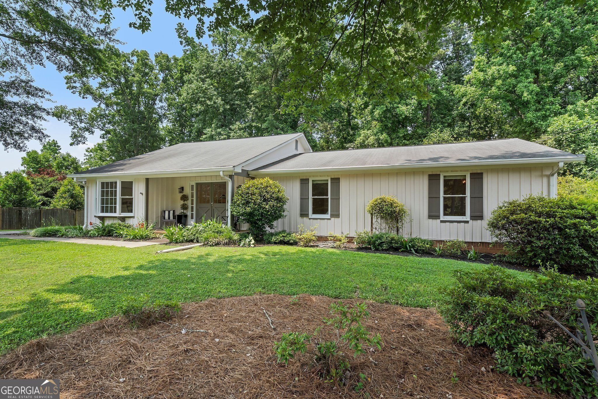 290 Dania DR