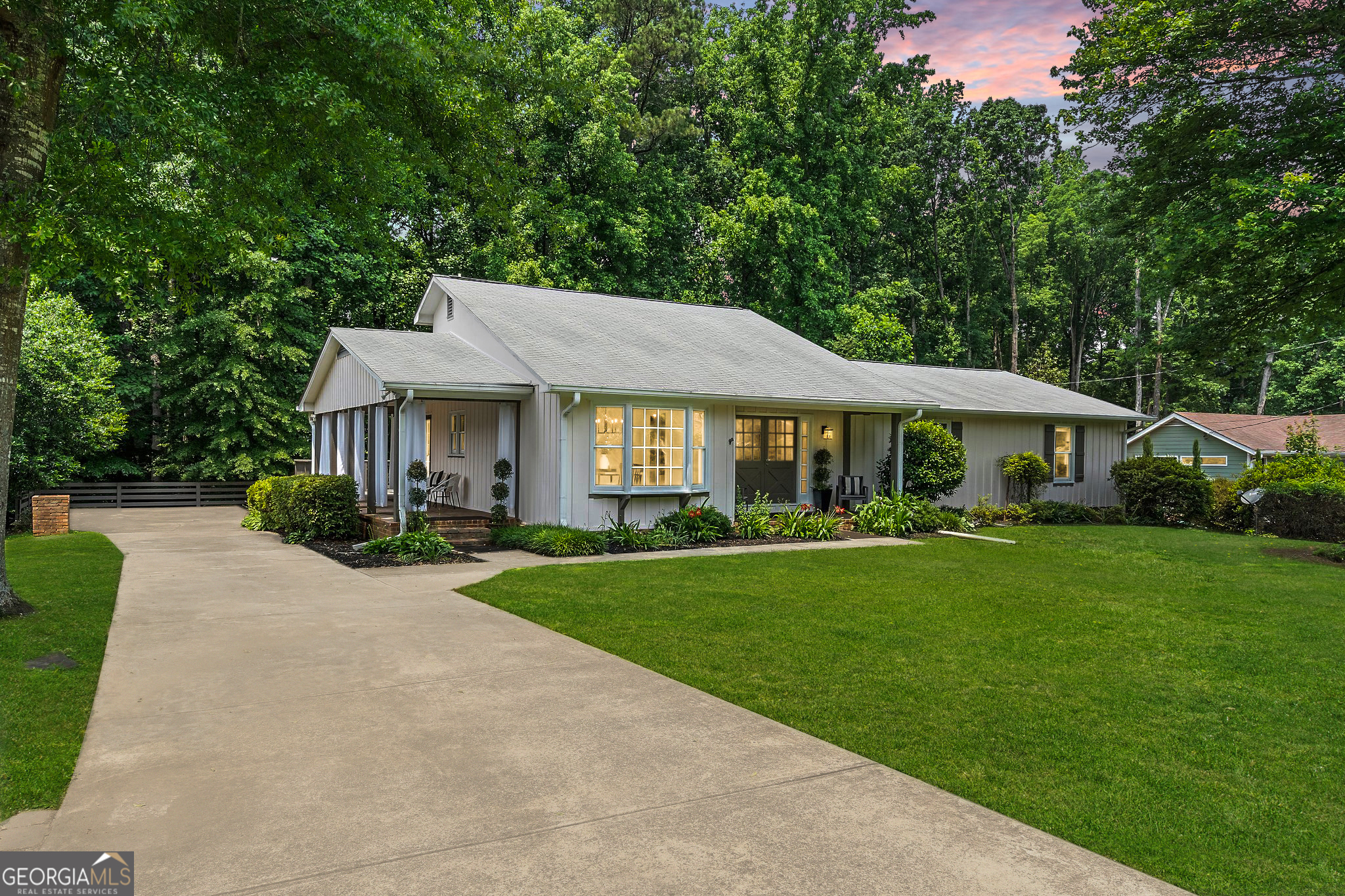 290 Dania DR