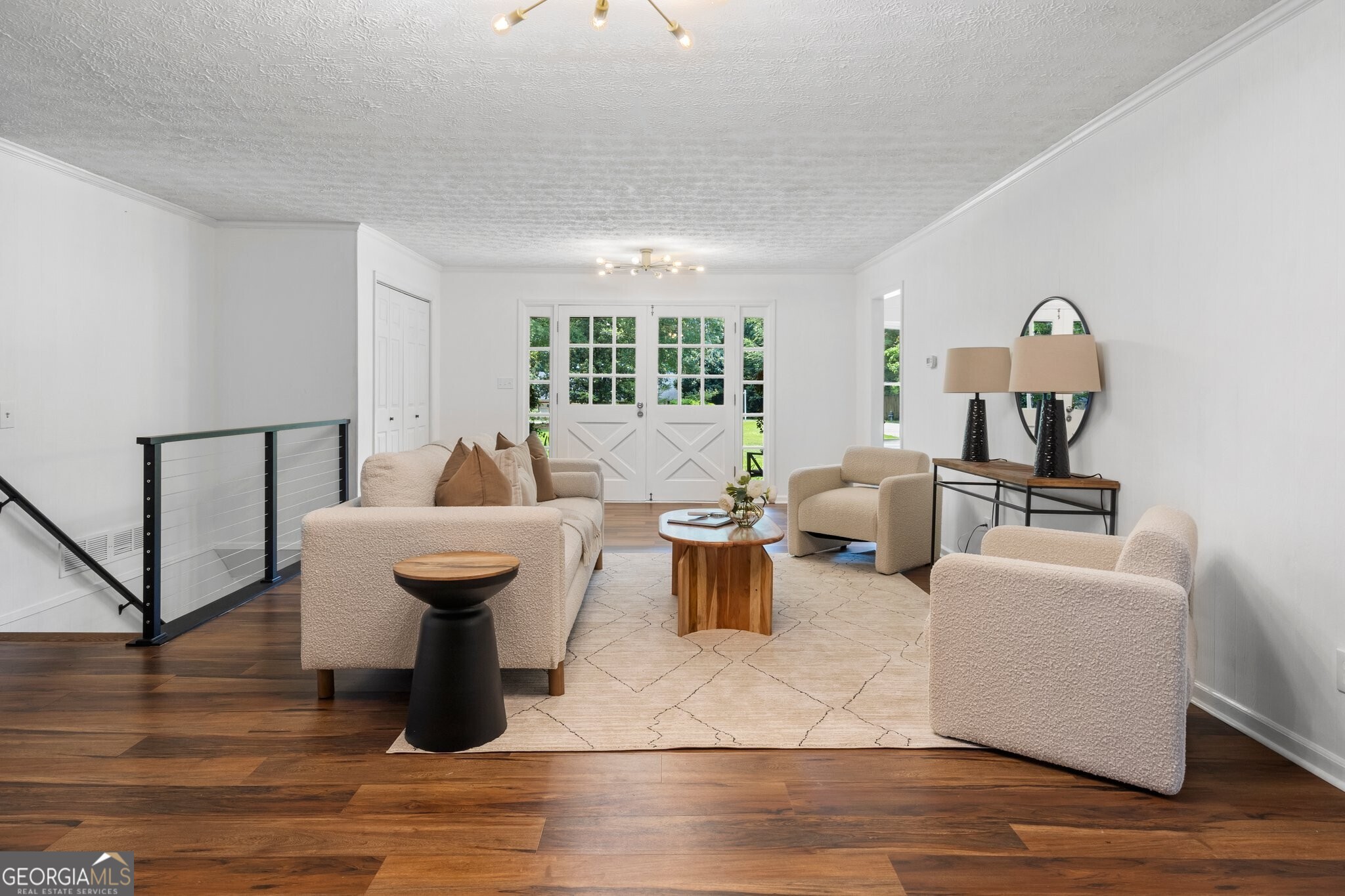 290 Dania DR