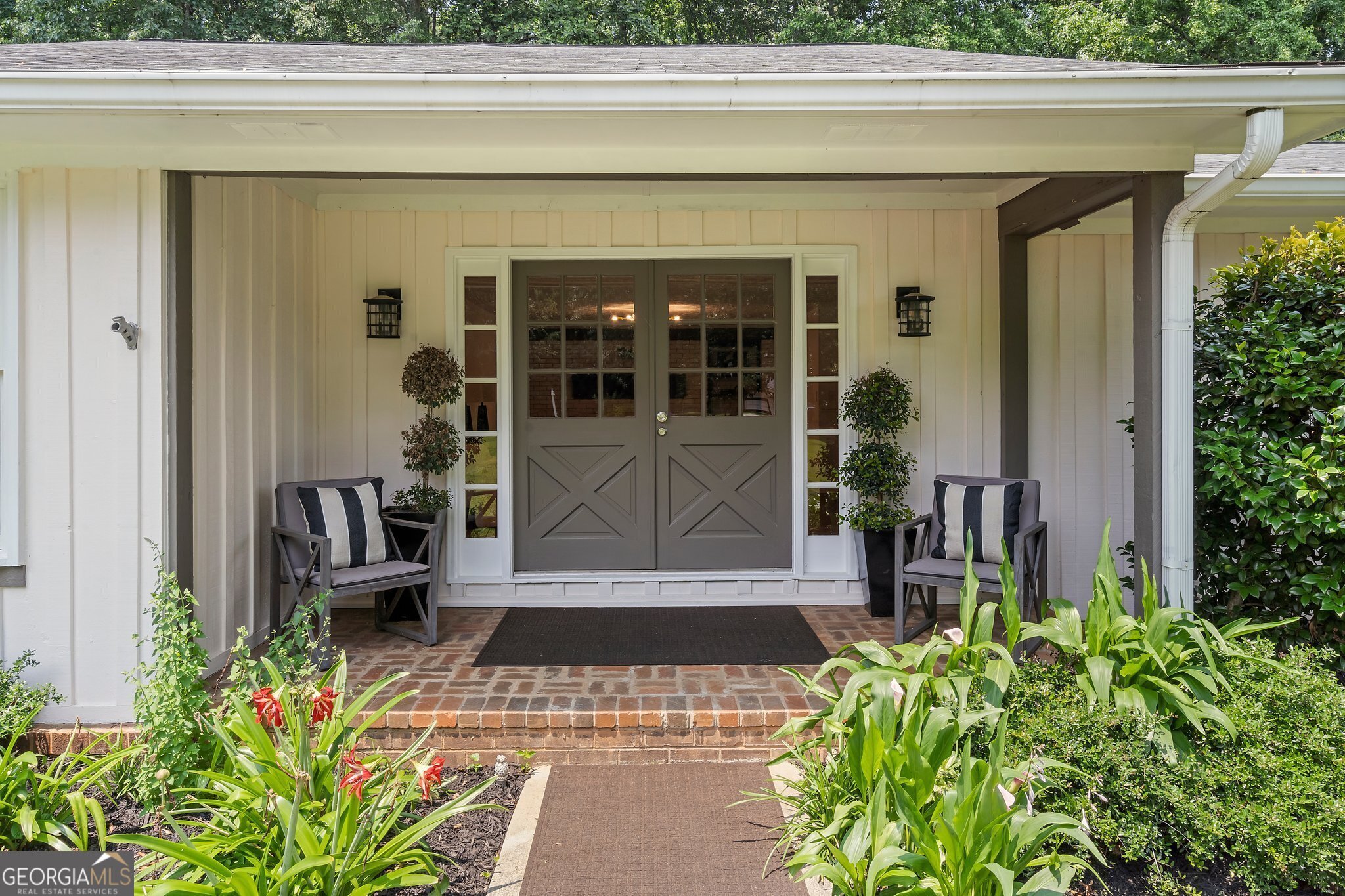 290 Dania DR