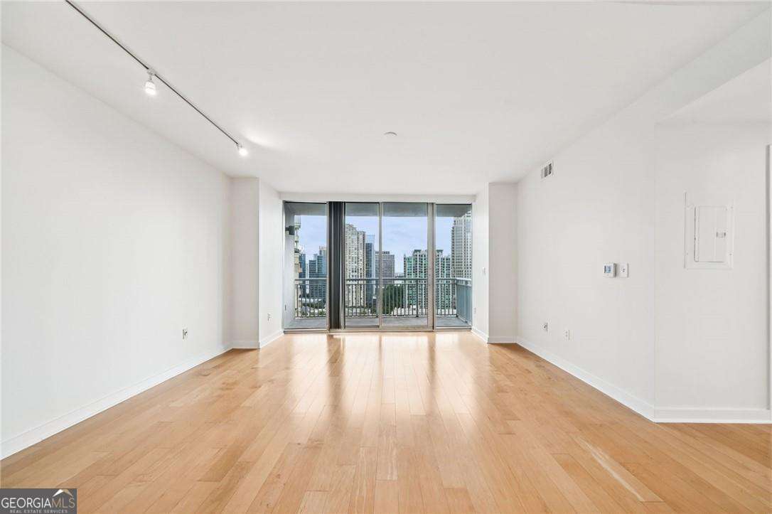 3338 Peachtree RD NE 1907