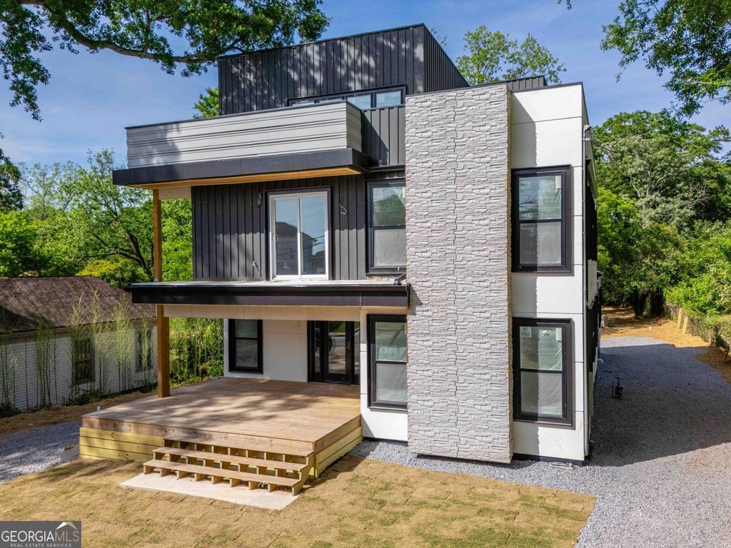 Photo of 1465 E Broad Street, Athens, GA 30601 (MLS # 10741161)