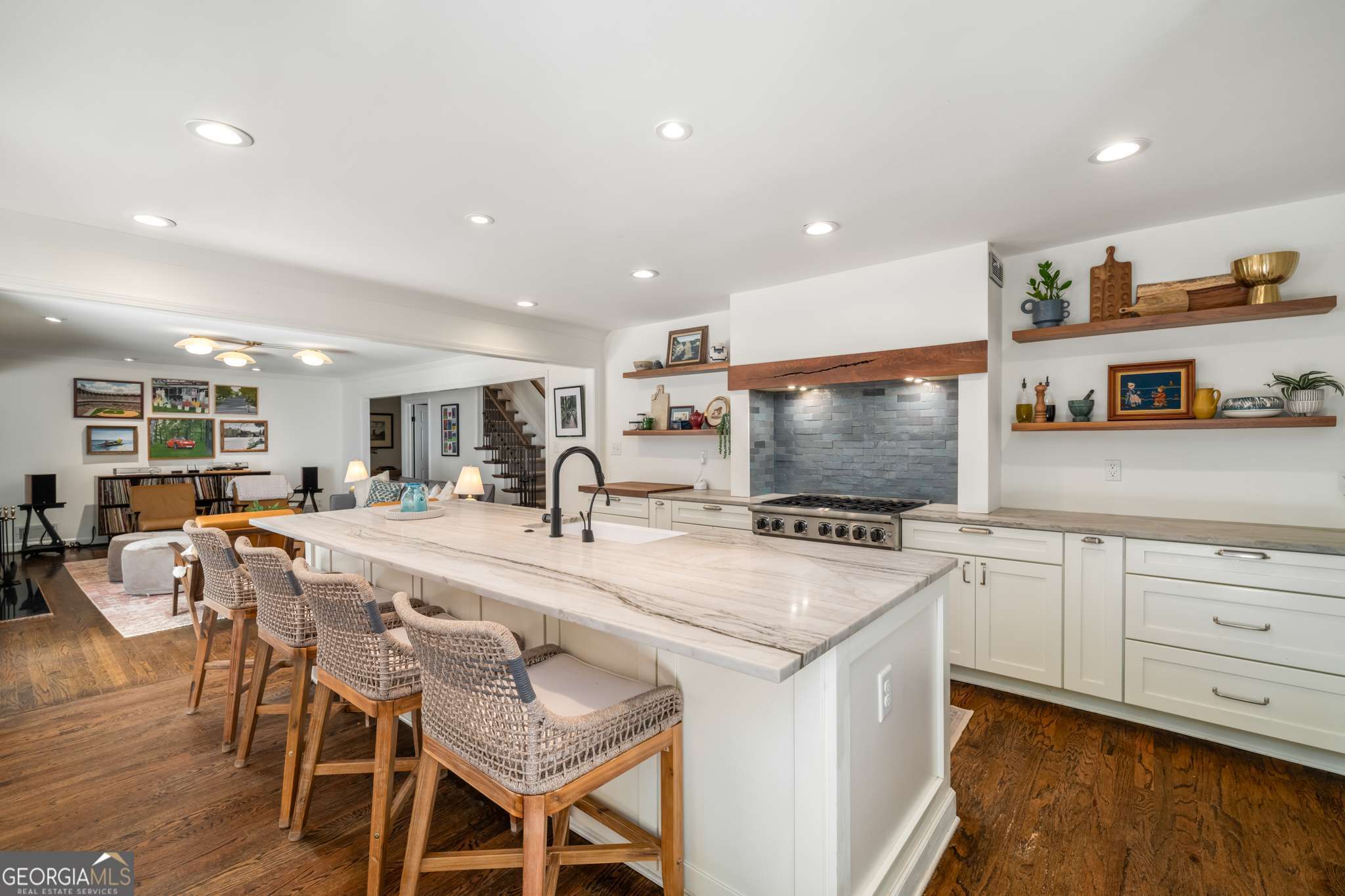 8940 Huntcliff TRCE