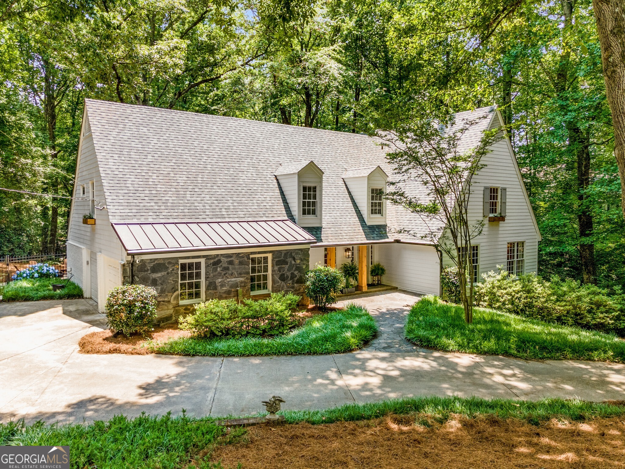 8940 Huntcliff TRCE