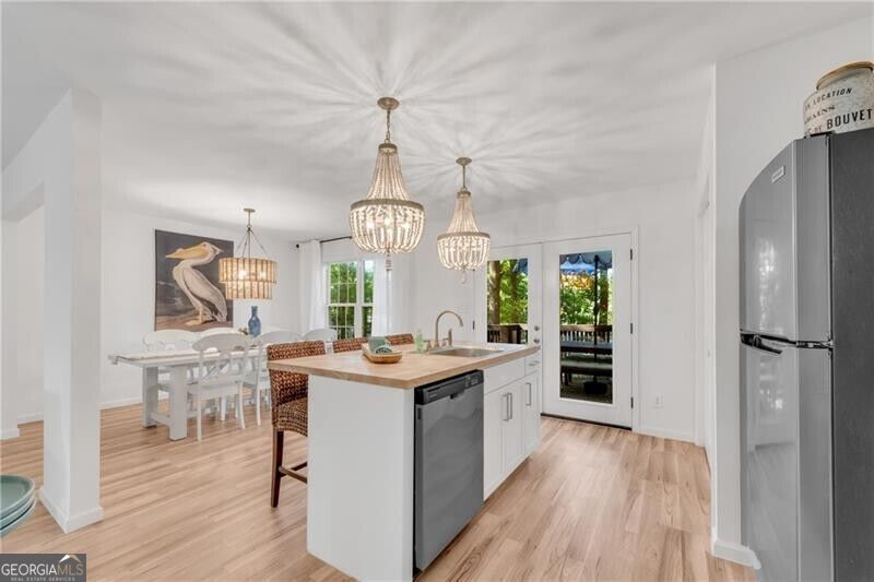 140 Julia Ann CIR