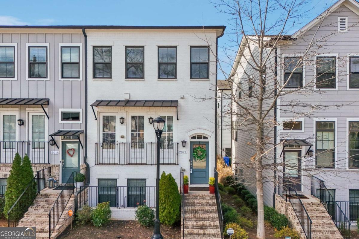 2022 Manchester ST NE