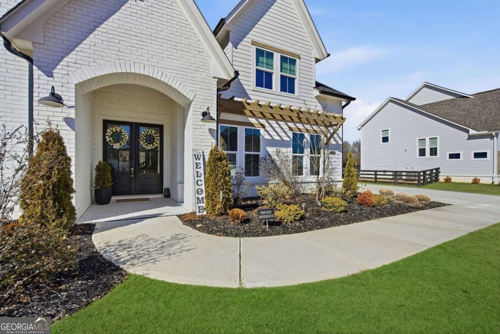 Photo of 7620 Fireside Farm Drive, Dawsonville, GA 30534 (MLS # 10706189)