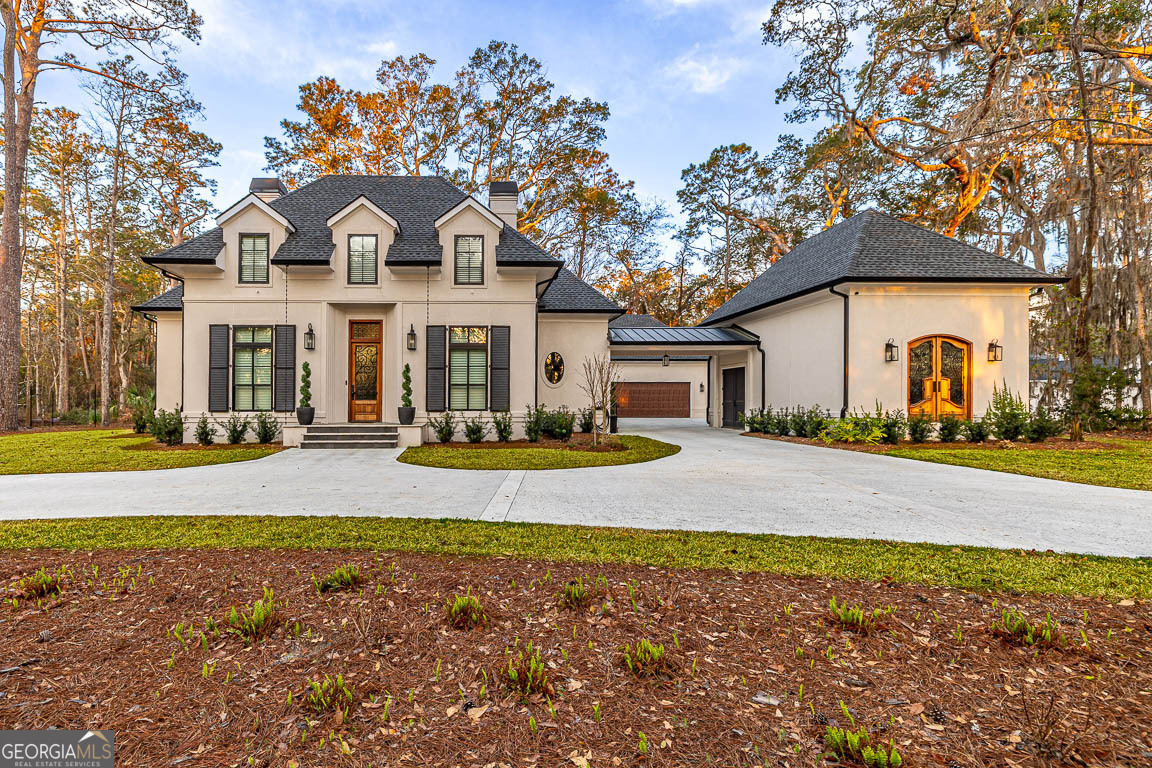 121 Hampton Point Drive