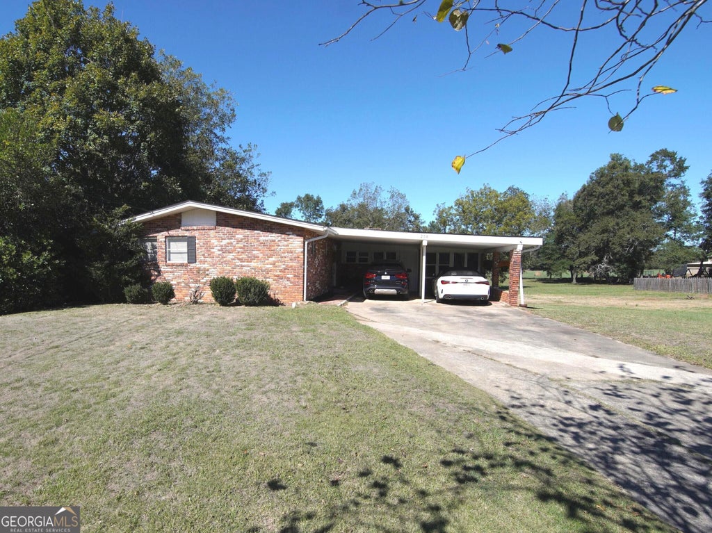 Photo of 258 W Adams Street, Tennille, GA 31089 (MLS # 10875930)