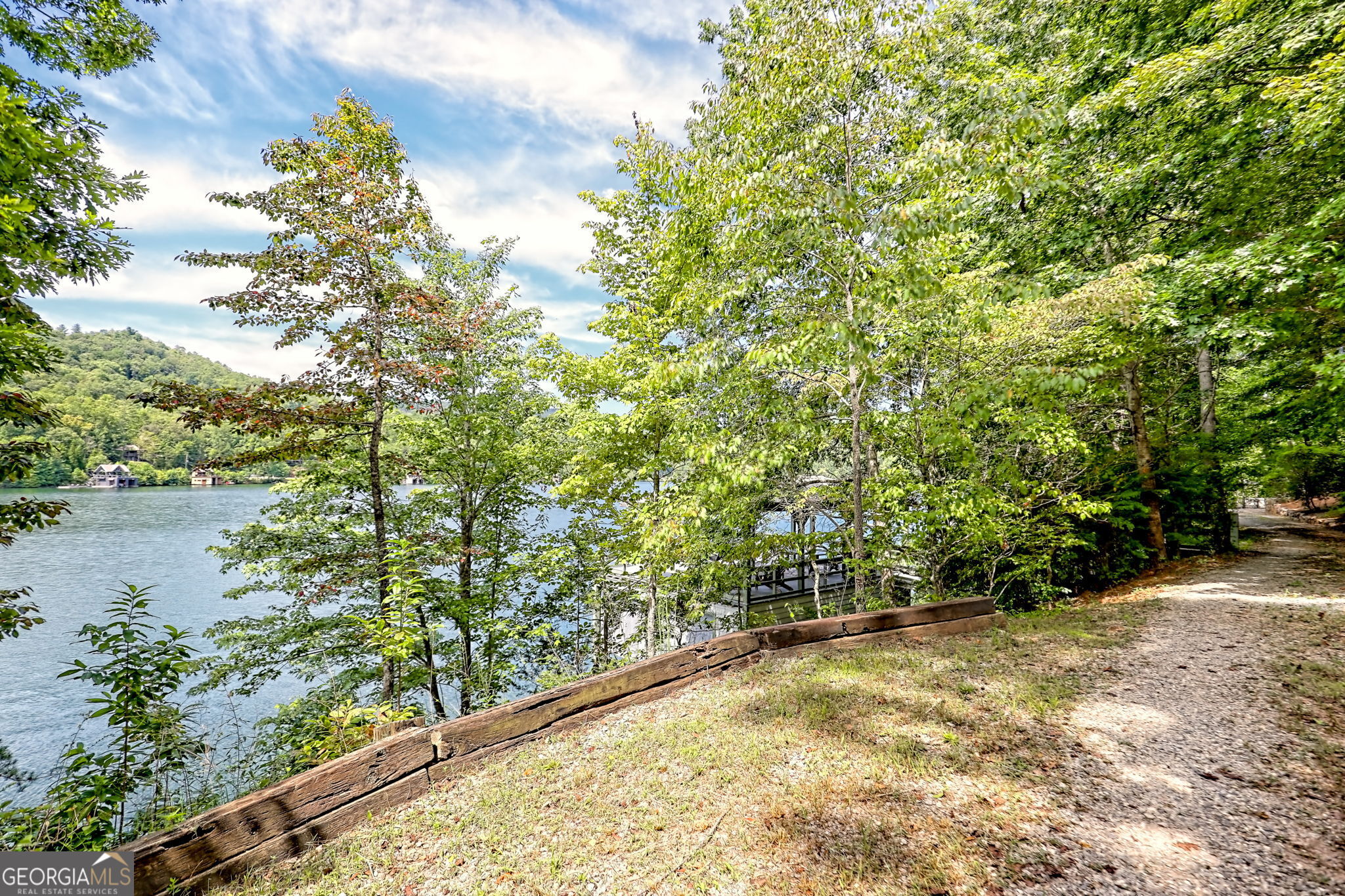 Clarkesville, Georgia 30523, United States, 4 Bedrooms Bedrooms, ,3 BathroomsBathrooms,Residential,Active,199997