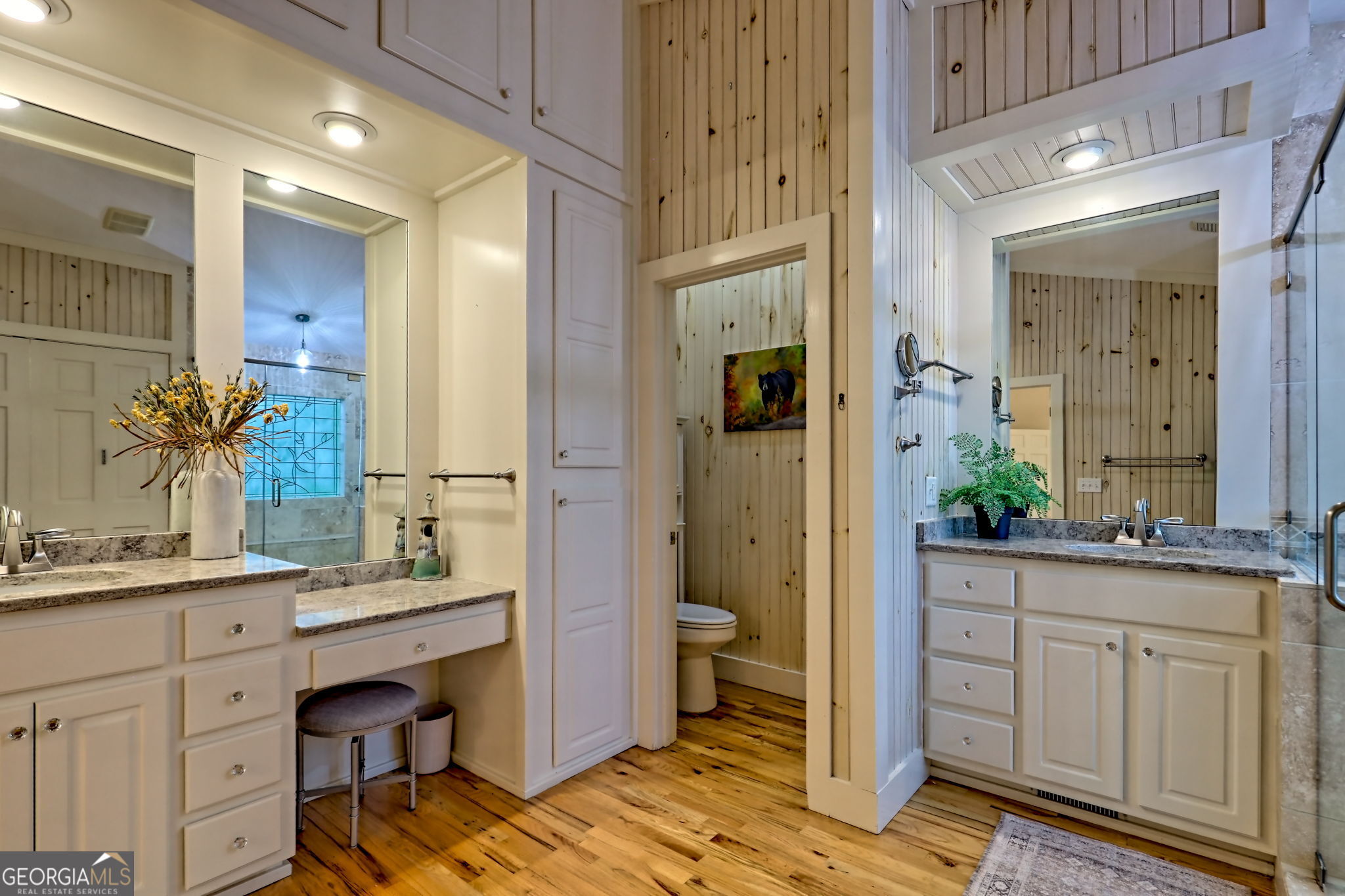 Clarkesville, Georgia 30523, United States, 4 Bedrooms Bedrooms, ,3 BathroomsBathrooms,Residential,Active,199997