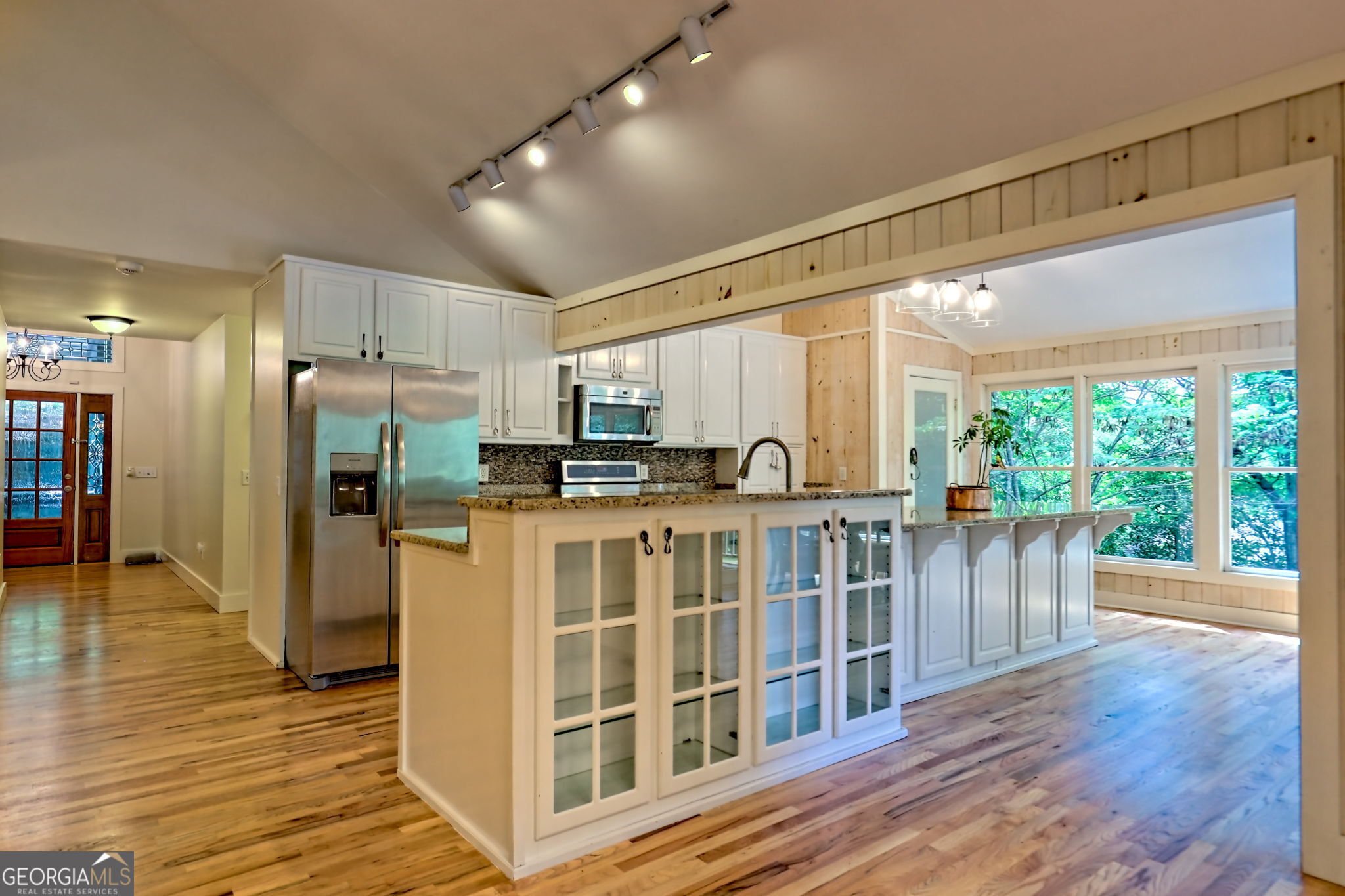 Clarkesville, Georgia 30523, United States, 4 Bedrooms Bedrooms, ,3 BathroomsBathrooms,Residential,Active,199997