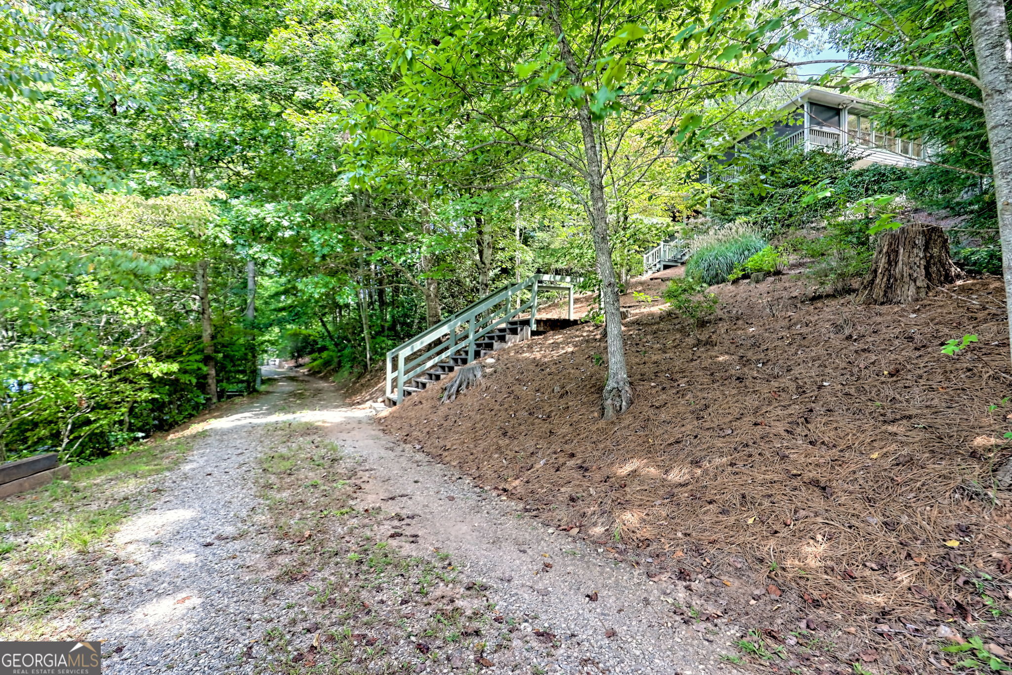 Clarkesville, Georgia 30523, United States, 4 Bedrooms Bedrooms, ,3 BathroomsBathrooms,Residential,Active,199997