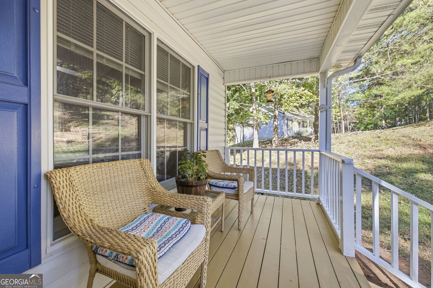 355 Royal Oaks LN