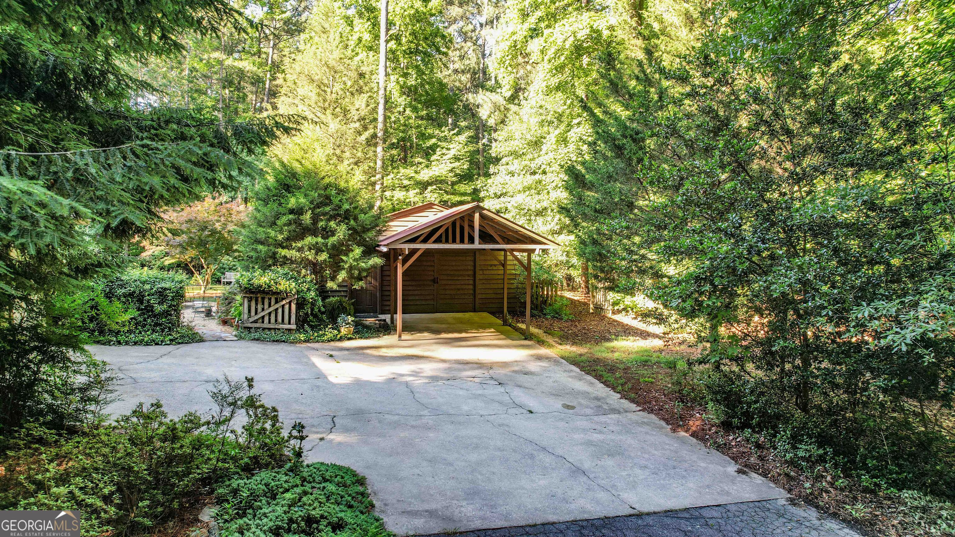 278 Spear RD