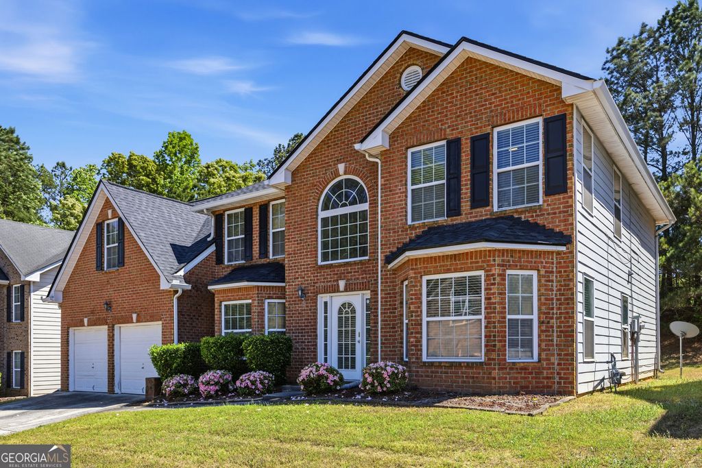 Photo of 6266 Shell Drive, Atlanta, GA 30331 (MLS # 10760386)