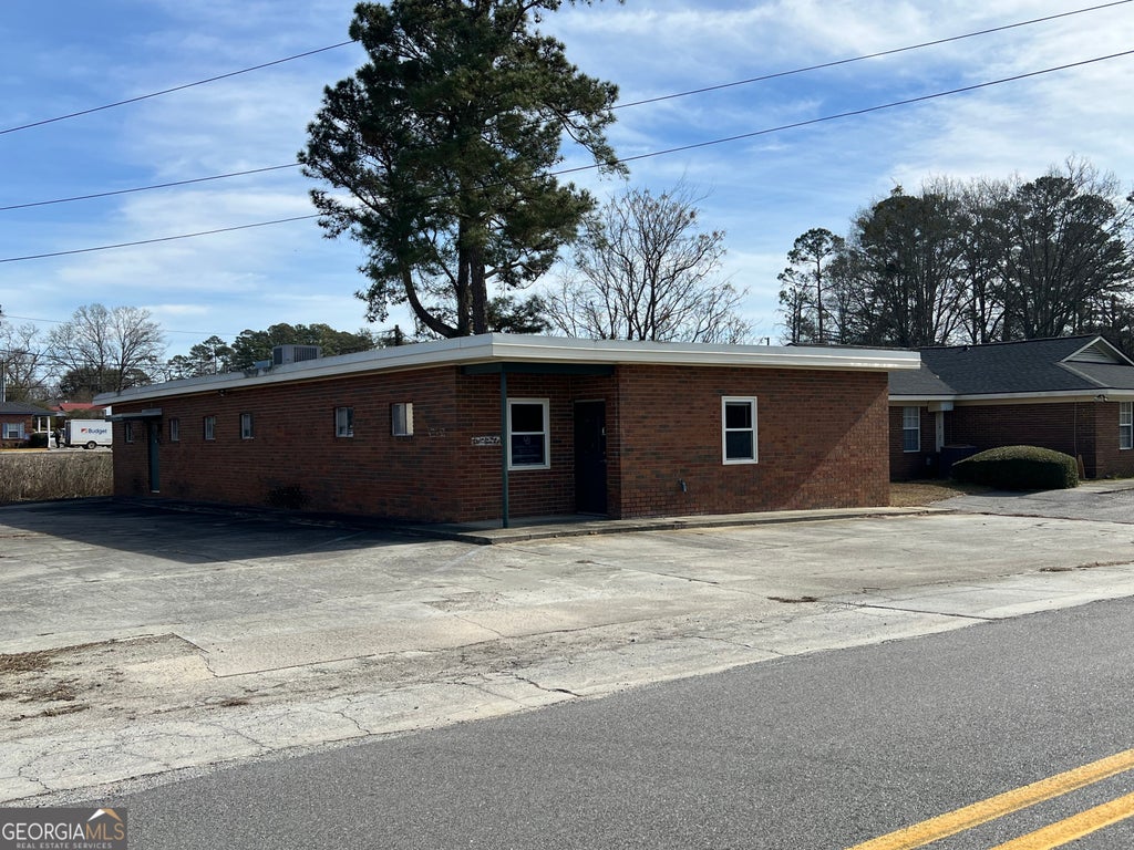 Photo of 320 Hospital Drive, Thomson, GA 30824 (MLS # 10826538)