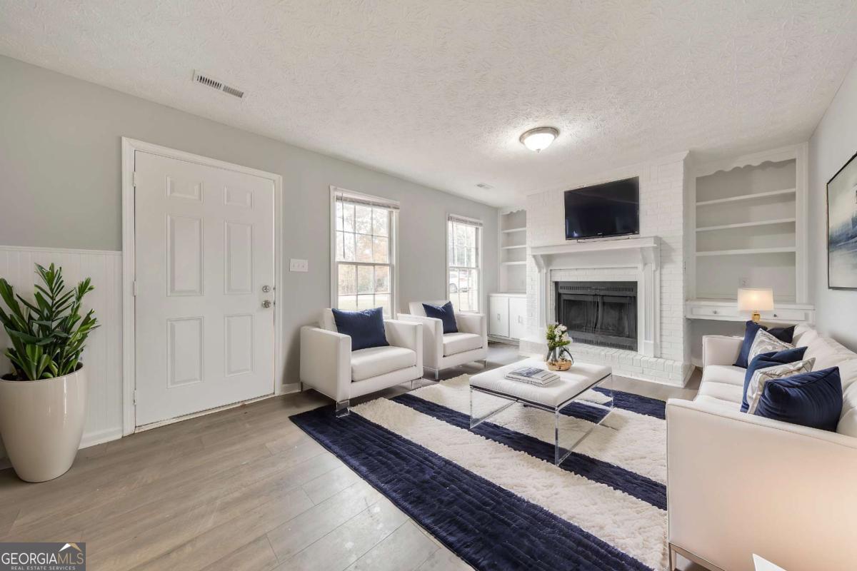 122 Toby Springs LN