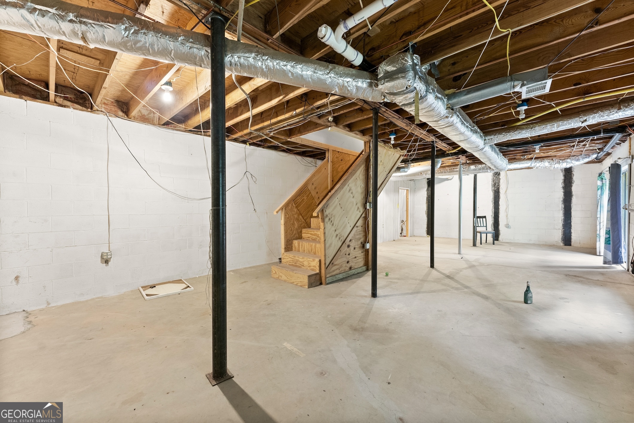 Athens, Georgia 30606, United States, 3 Bedrooms Bedrooms, ,3 BathroomsBathrooms,Residential,Pending,174699