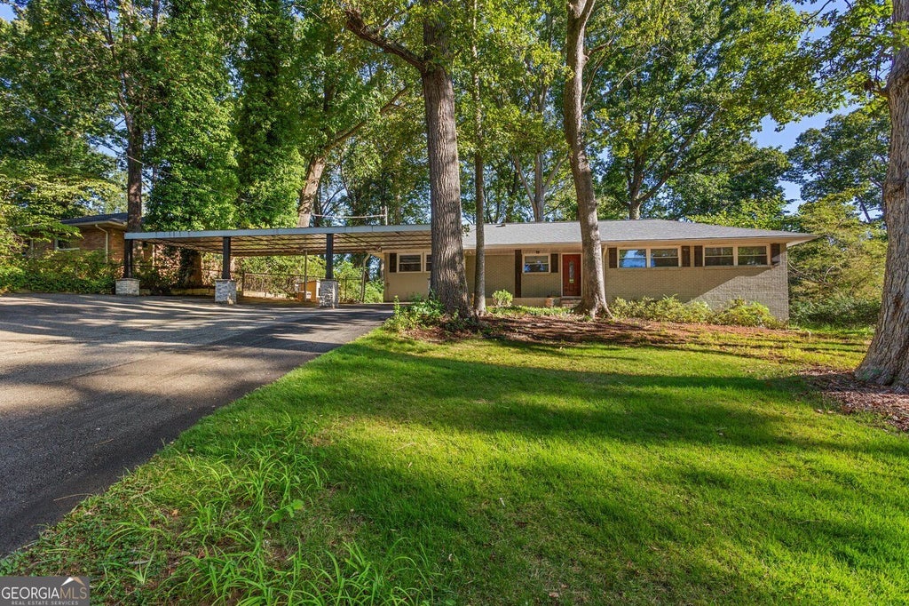 Photo of 670 Montclair Drive SW, Smyrna, GA 30082 (MLS # 10843479)