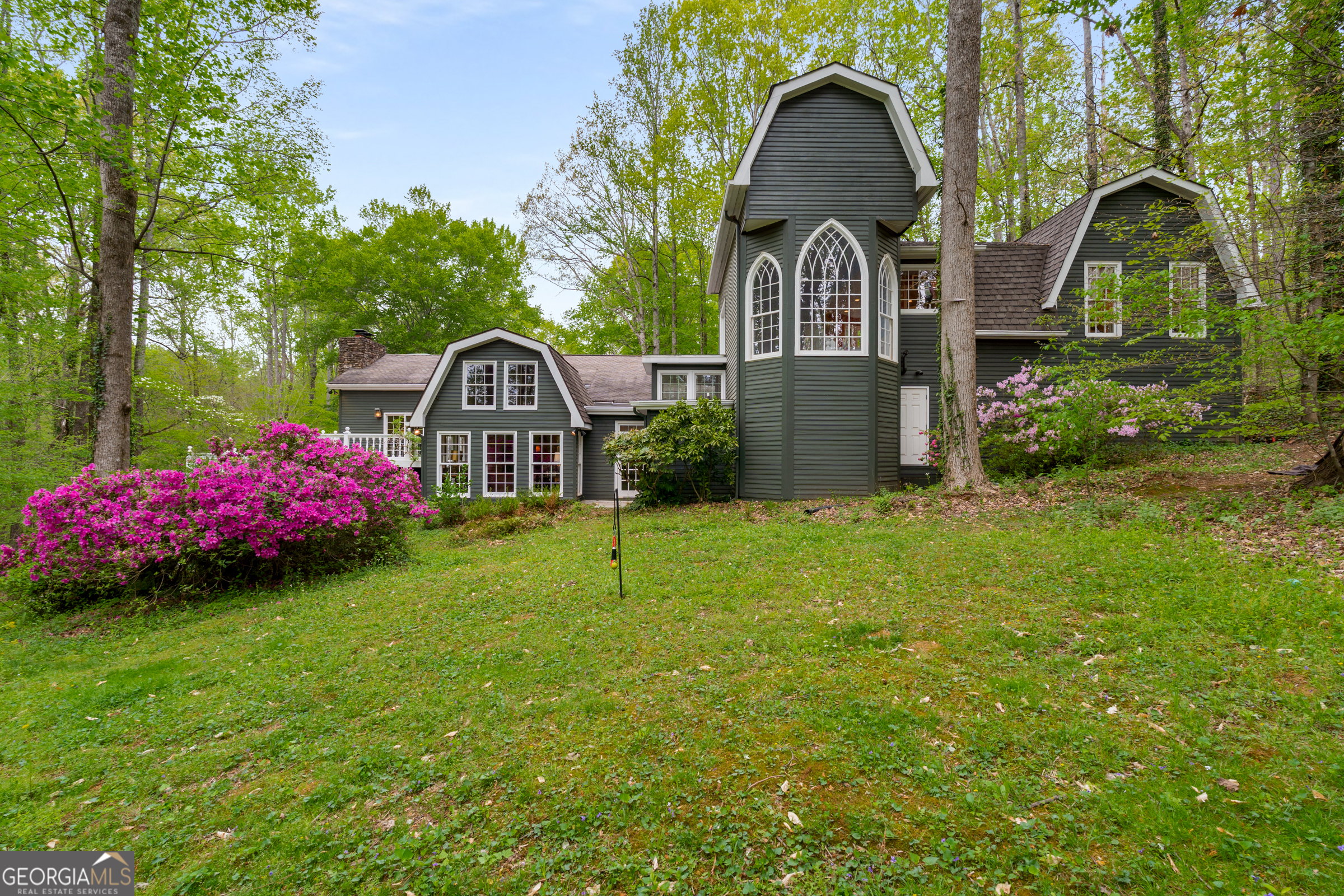 2977 Glover DR