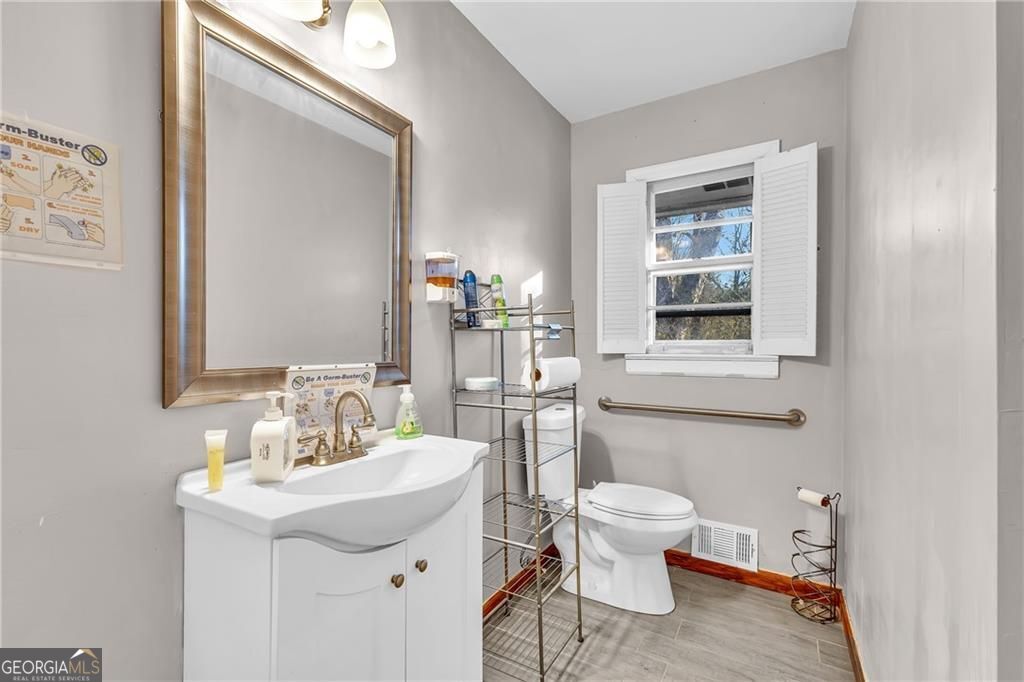 Riverdale, Georgia 30296, United States, ,Residential,Active,220697